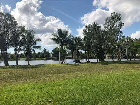 6713 SW 112th Court Miami FL 33173