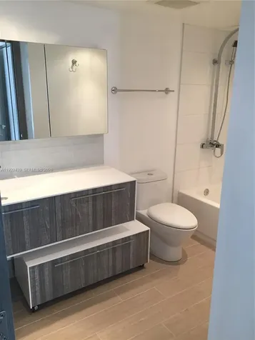 1688 West Avenue Miami Beach FL 33139