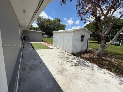 2356 Royal Oaks Boulevard Kissimmee FL 34744