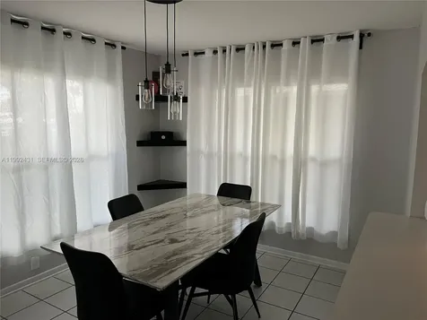 4731 Grapevine Way Davie FL 33331