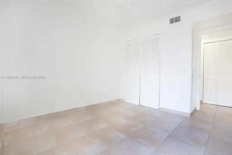 9441 Fontainebleau Boulevard Miami FL 33172