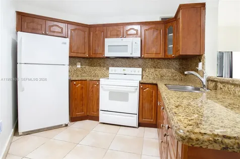 9441 Fontainebleau Boulevard Miami FL 33172