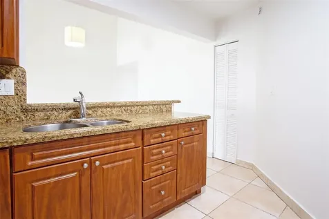 9441 Fontainebleau Boulevard Miami FL 33172