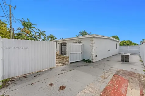 875 E 8th Street Hialeah FL 33010