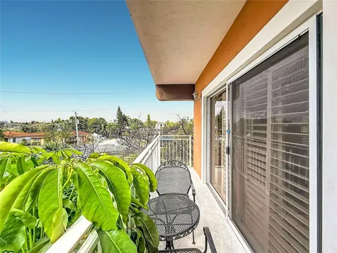 9008 Collins Avenue Surfside FL 33154