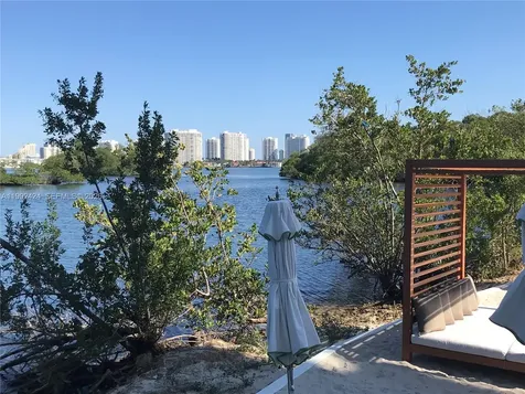 16385 Biscayne Boulevard North Miami Beach FL 33160