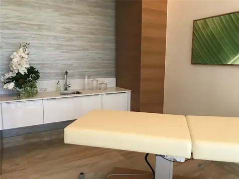 16385 Biscayne Boulevard North Miami Beach FL 33160