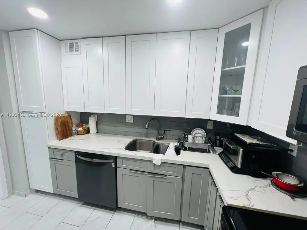 400 Kings Point Drive Sunny Isles Beach FL 33160