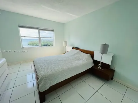 400 Kings Point Drive Sunny Isles Beach FL 33160