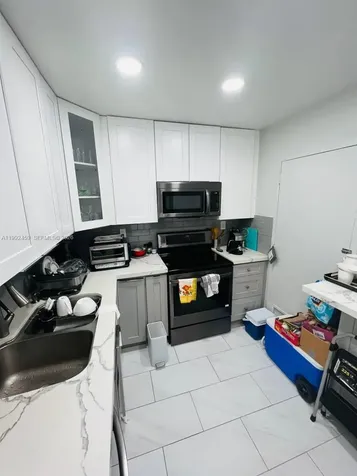 400 Kings Point Drive Sunny Isles Beach FL 33160