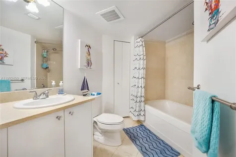 20000 E Country Club Drive Aventura FL 33180