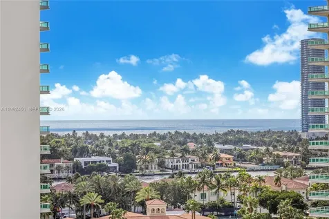 20000 E Country Club Drive Aventura FL 33180