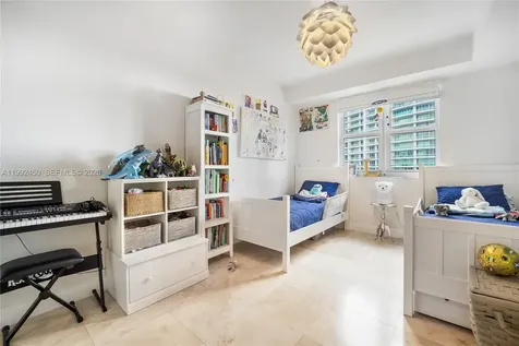 20000 E Country Club Drive Aventura FL 33180