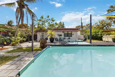 1321 NE 148th Street Miami FL 33161