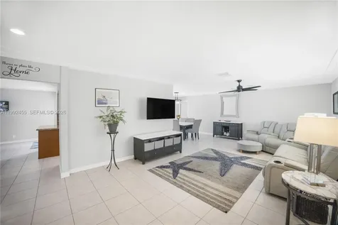 6121 SW 16th Street Plantation FL 33317