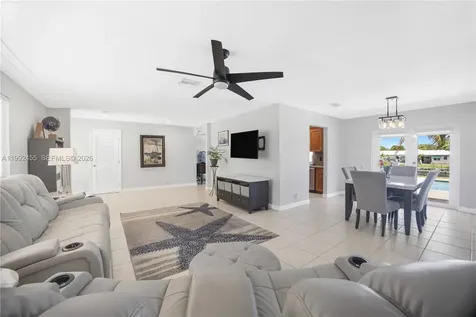 6121 SW 16th Street Plantation FL 33317