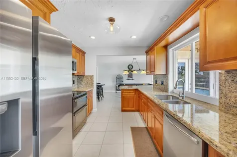6121 SW 16th Street Plantation FL 33317