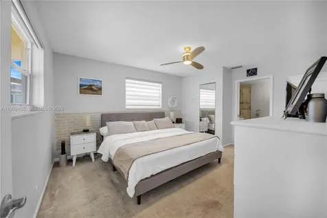 6121 SW 16th Street Plantation FL 33317