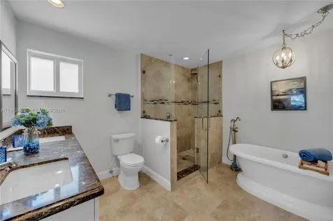 6121 SW 16th Street Plantation FL 33317