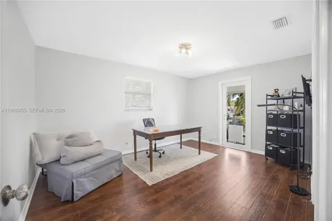 6121 SW 16th Street Plantation FL 33317