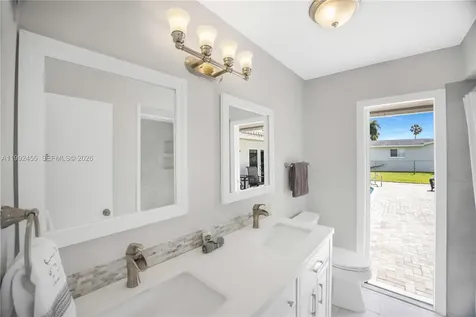 6121 SW 16th Street Plantation FL 33317