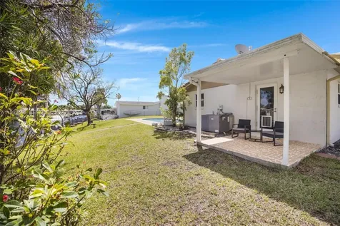 6121 SW 16th Street Plantation FL 33317