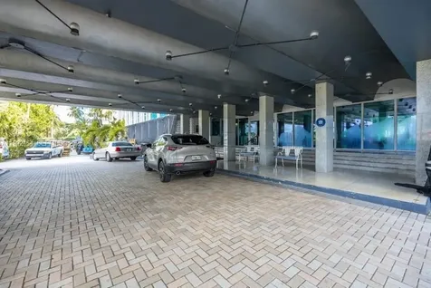 5055 Collins Avenue Miami Beach FL 33140