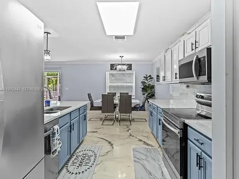 6627 Rainwood Cove Lane Boynton Beach FL 33463