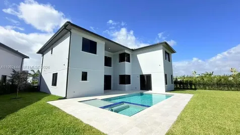 19708 NE 14th Avenue Miami FL 33179