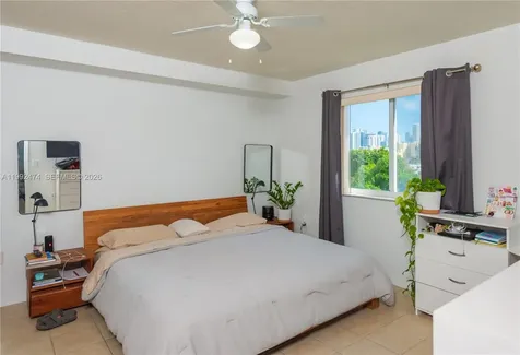 816 NW 11th Street Miami FL 33136