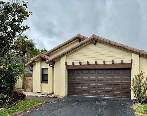 2159 Baton Rouge Weston FL 33326