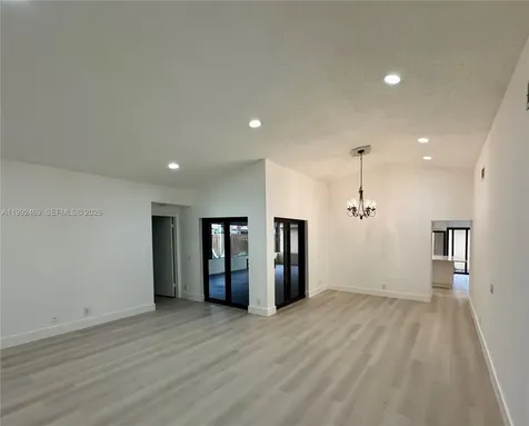 2159 Baton Rouge Weston FL 33326
