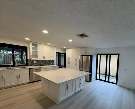 2159 Baton Rouge Weston FL 33326