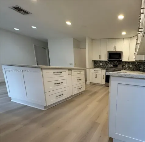 2159 Baton Rouge Weston FL 33326