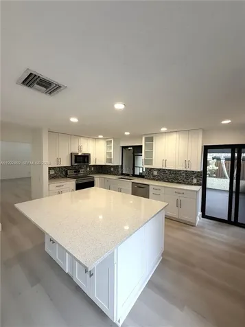 2159 Baton Rouge Weston FL 33326