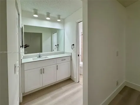 2159 Baton Rouge Weston FL 33326