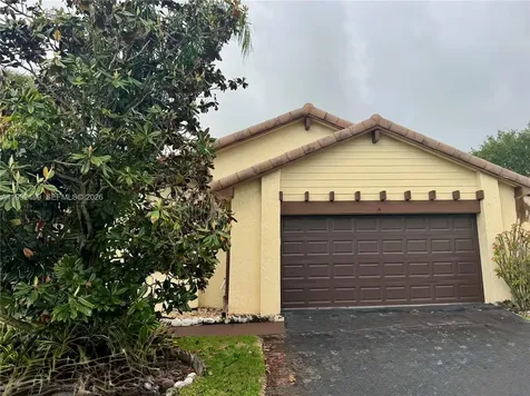 2159 Baton Rouge Weston FL 33326