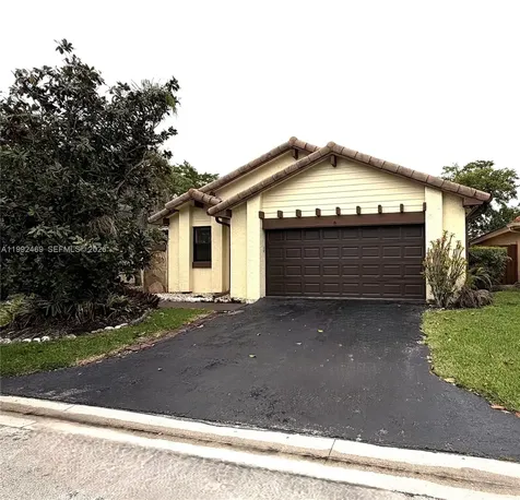 2159 Baton Rouge Weston FL 33326
