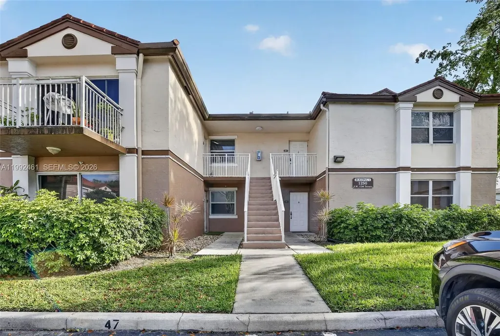 1250 SW 113th Terrace Pembroke Pines FL 33025