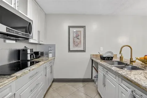 1250 SW 113th Terrace Pembroke Pines FL 33025