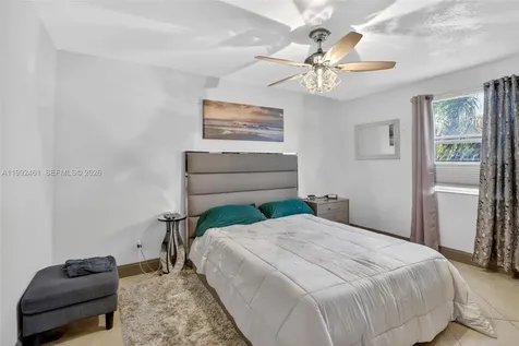 1250 SW 113th Terrace Pembroke Pines FL 33025