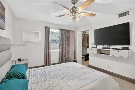 1250 SW 113th Terrace Pembroke Pines FL 33025