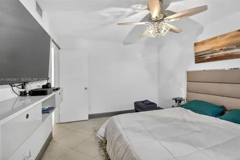 1250 SW 113th Terrace Pembroke Pines FL 33025