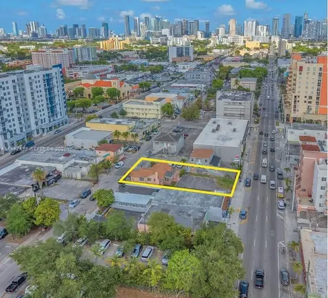 1437 SW 1st Street Miami FL 33135