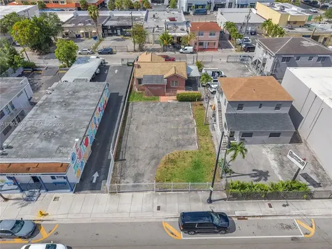1437 SW 1st Street Miami FL 33135