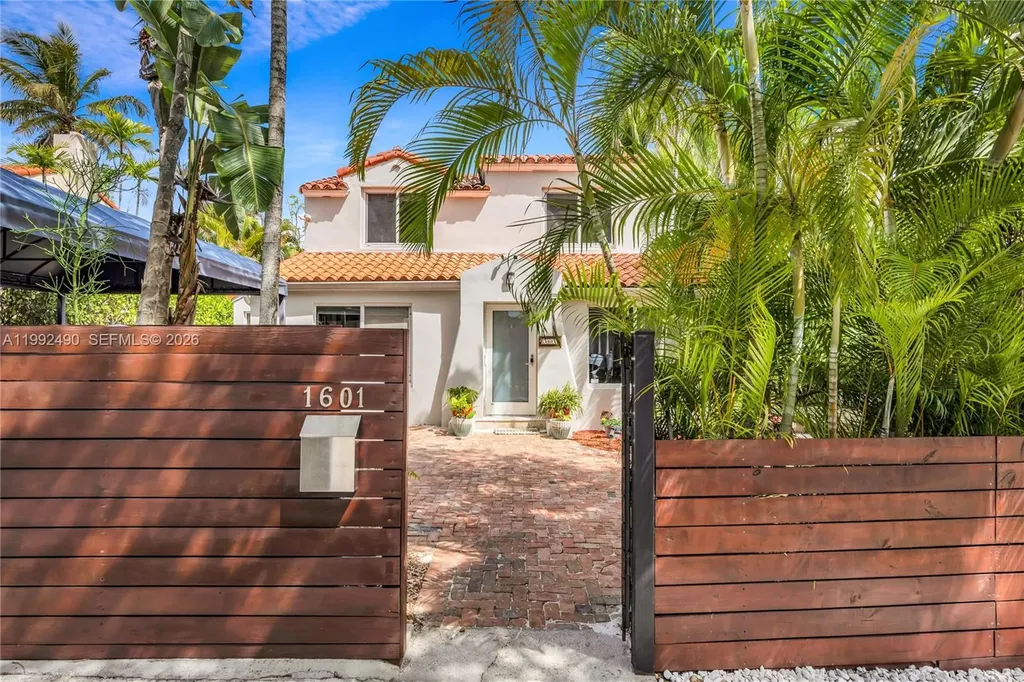 1601 SW 11th Terrace Miami FL 33135