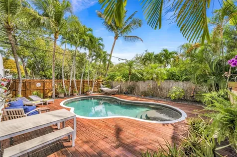 1601 SW 11th Terrace Miami FL 33135