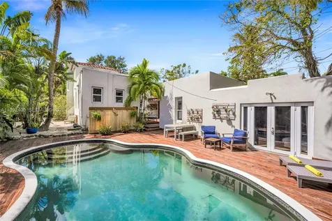 1601 SW 11th Terrace Miami FL 33135