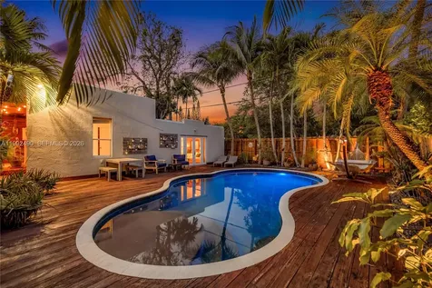 1601 SW 11th Terrace Miami FL 33135