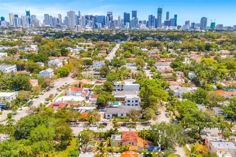 1601 SW 11th Terrace Miami FL 33135